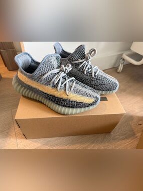 Yeezy Boost 350 V2
